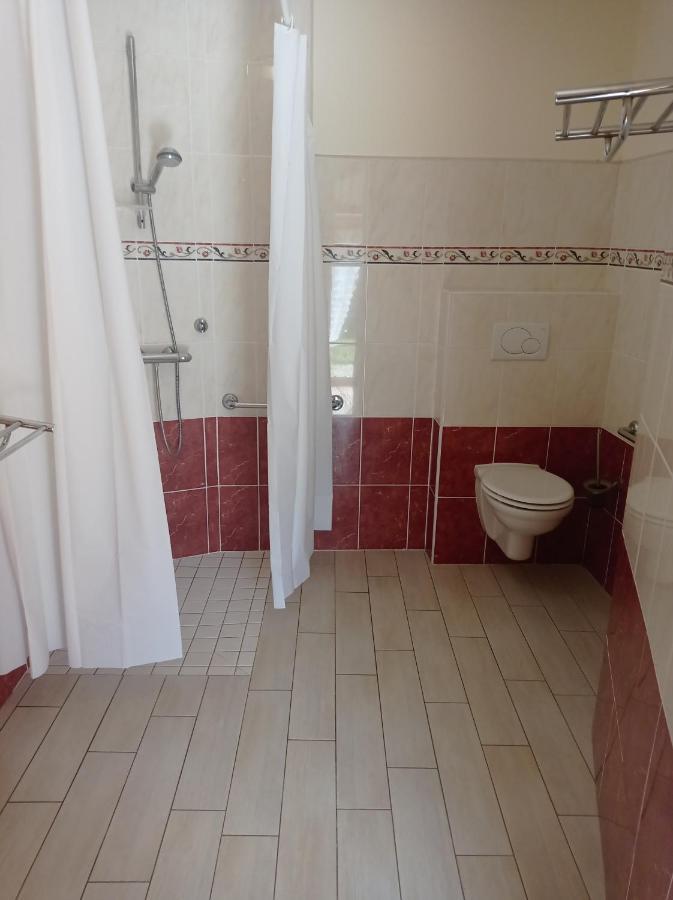Chambres D'Hotes La Roche Saint-Hilaire-des-Landes エクステリア 写真
